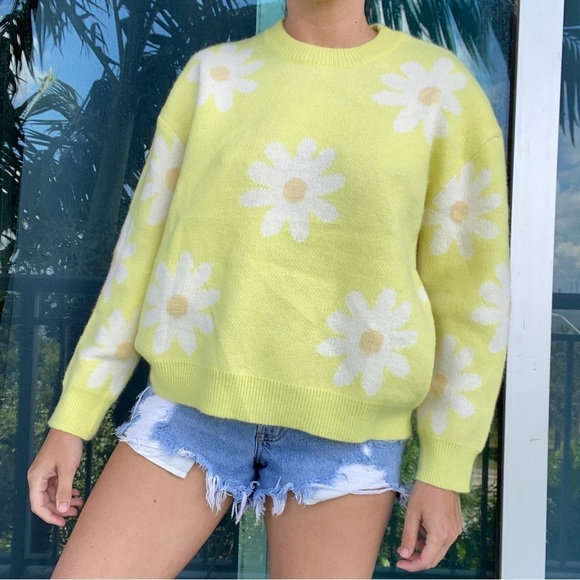 Hyfve Yellow Daisy Sweater M - Picture 2 of 6